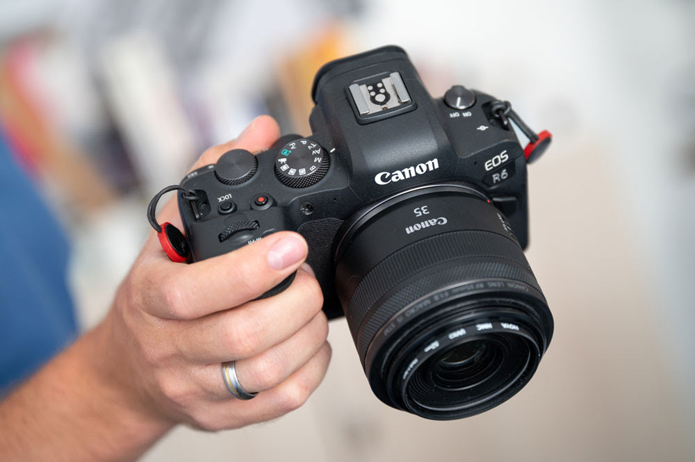 Canon EOS R6